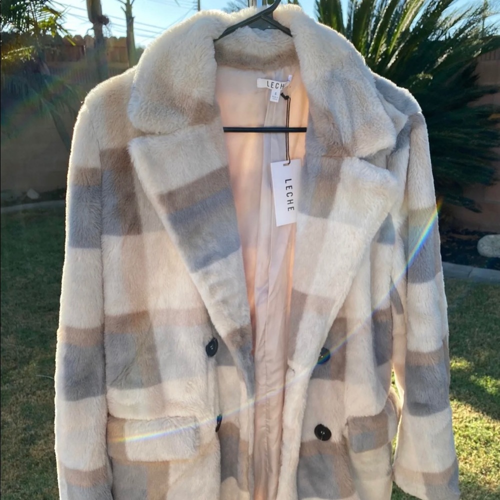 Leche Plaid Fuzzy Jacket